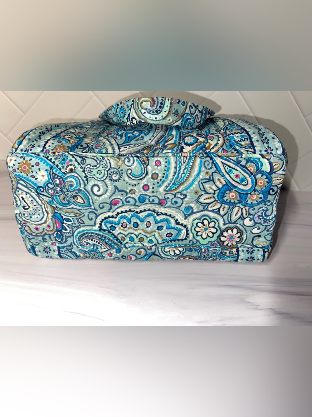 Vera Bradley iconic 100 Bag in Daisy Dot Paisley - new - Picture 10 of 10
